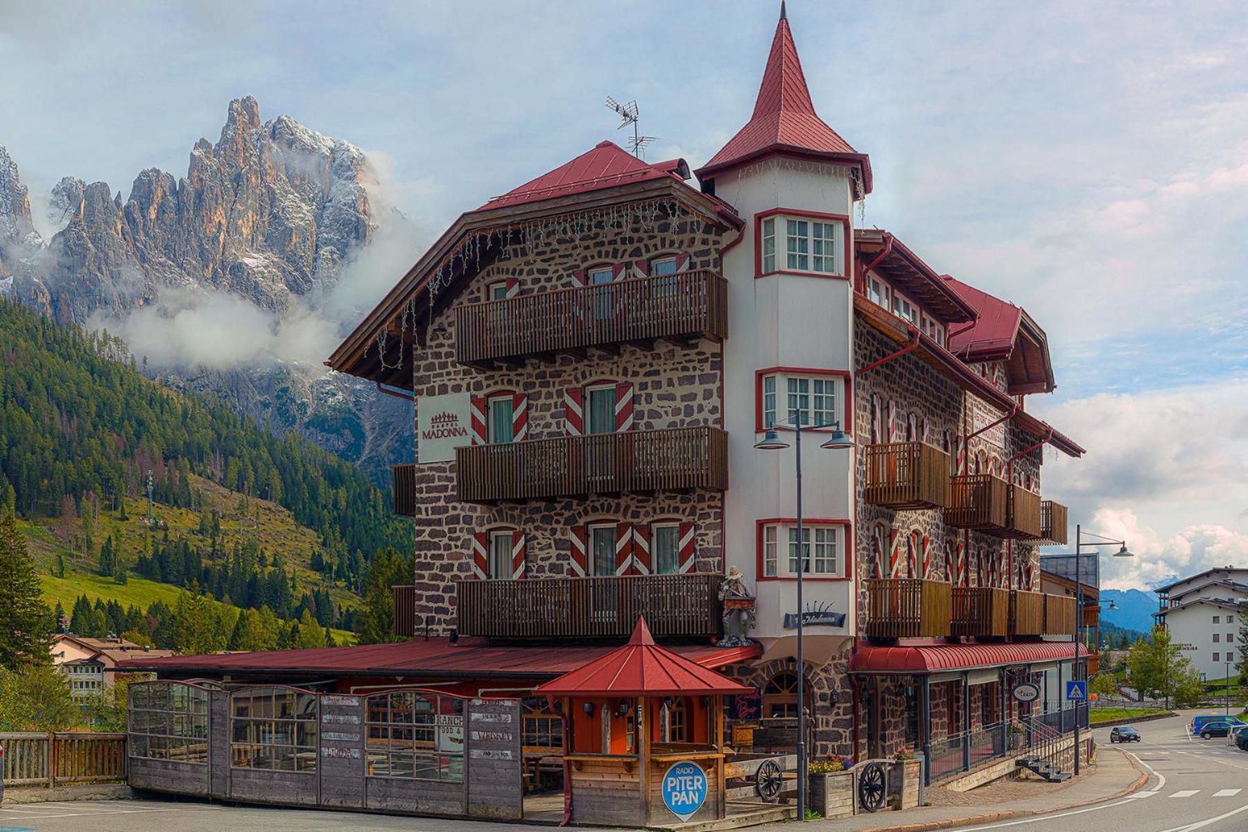 Aparthotel Castel Madonna San Martino Di Castrozza